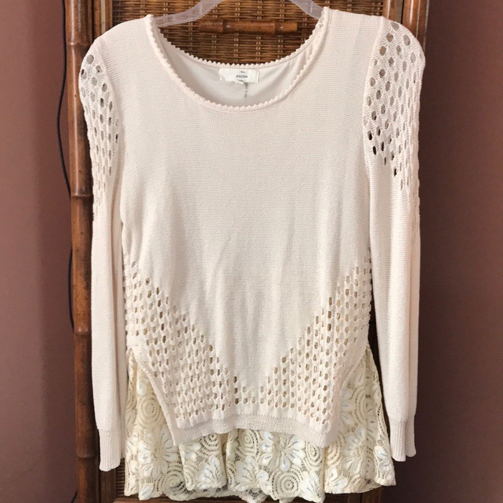 Cream colored top by Entro